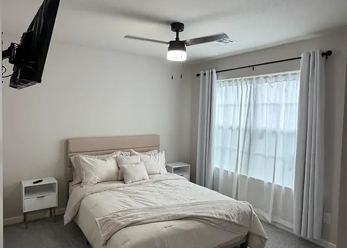 New Construction House Near Expo,tu,downtown *